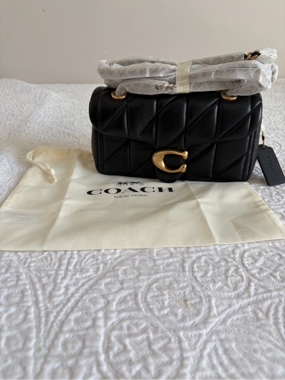 NWT COACH Tabby Shoulder Bag 20 With Pillow Quilting Black/Brass